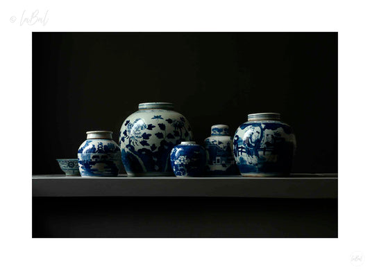 Stilleven met Chinees aardewerk